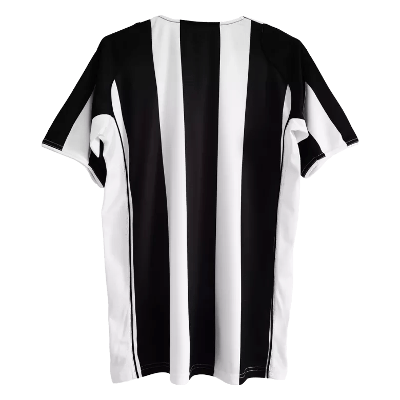 Retro Juventus 2004/05 Home Jersey - Timeless Sophistication