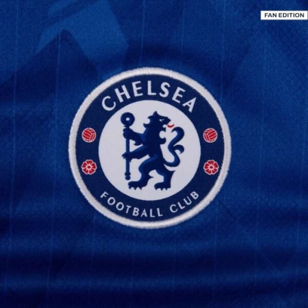 Chelsea logo in blue kit 25-26