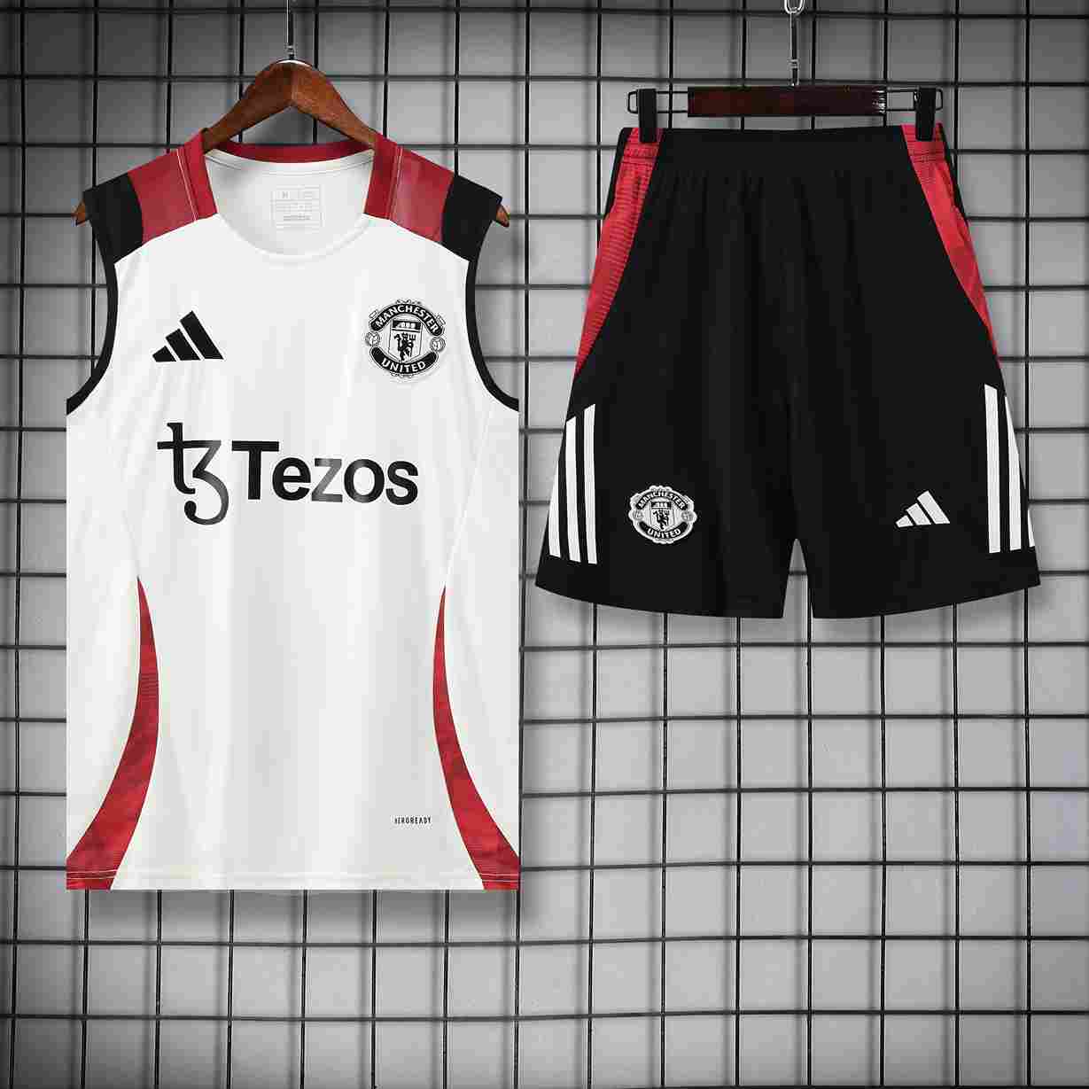 Manchester United Training Kit Sleeveless White and Red 25 26 - Image 3